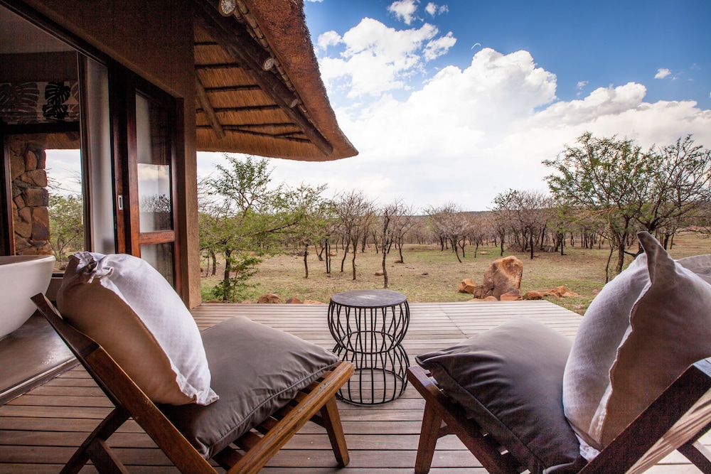Nambiti Hills Private Game Lodge 6/50
