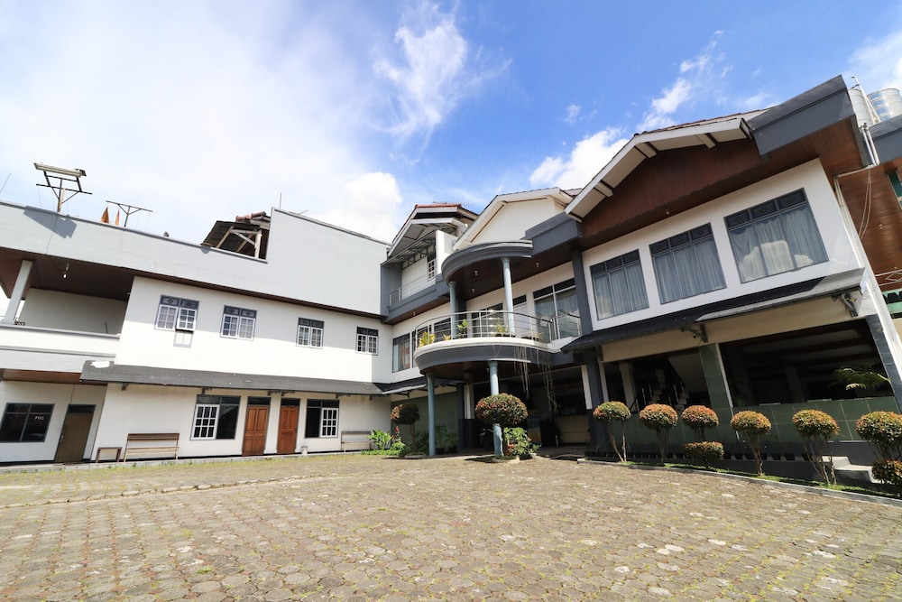 Abang Hotel Ciwidey 6/58