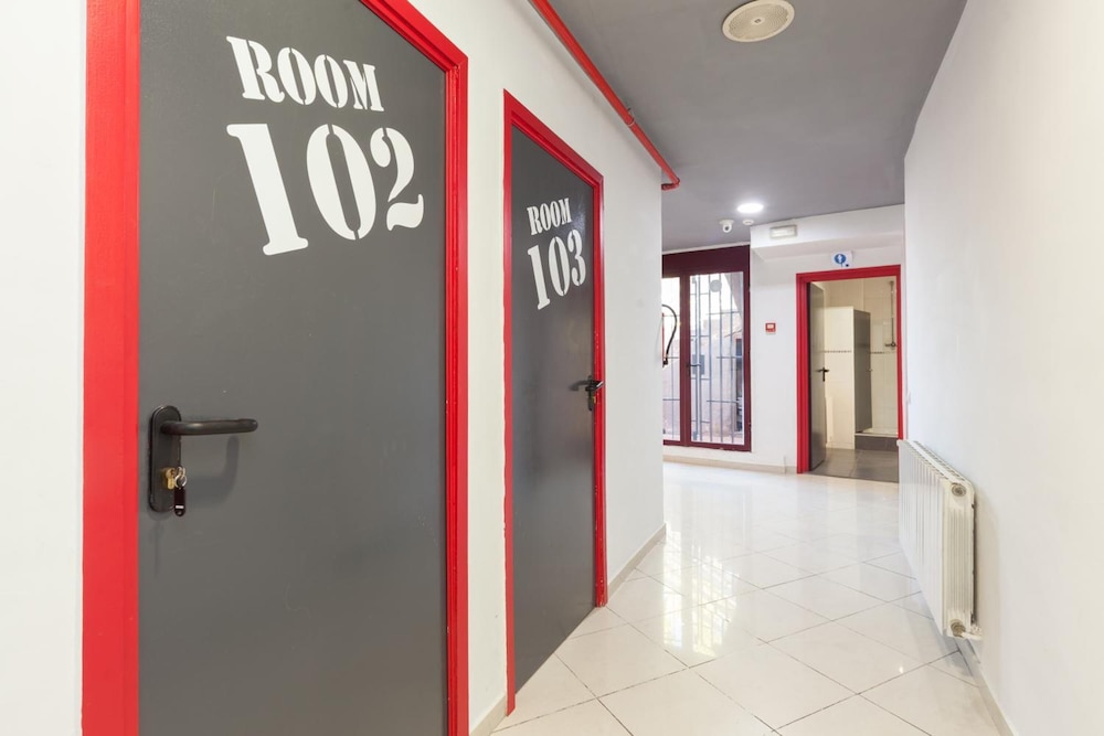 Mellow Youth Hostel 65/100