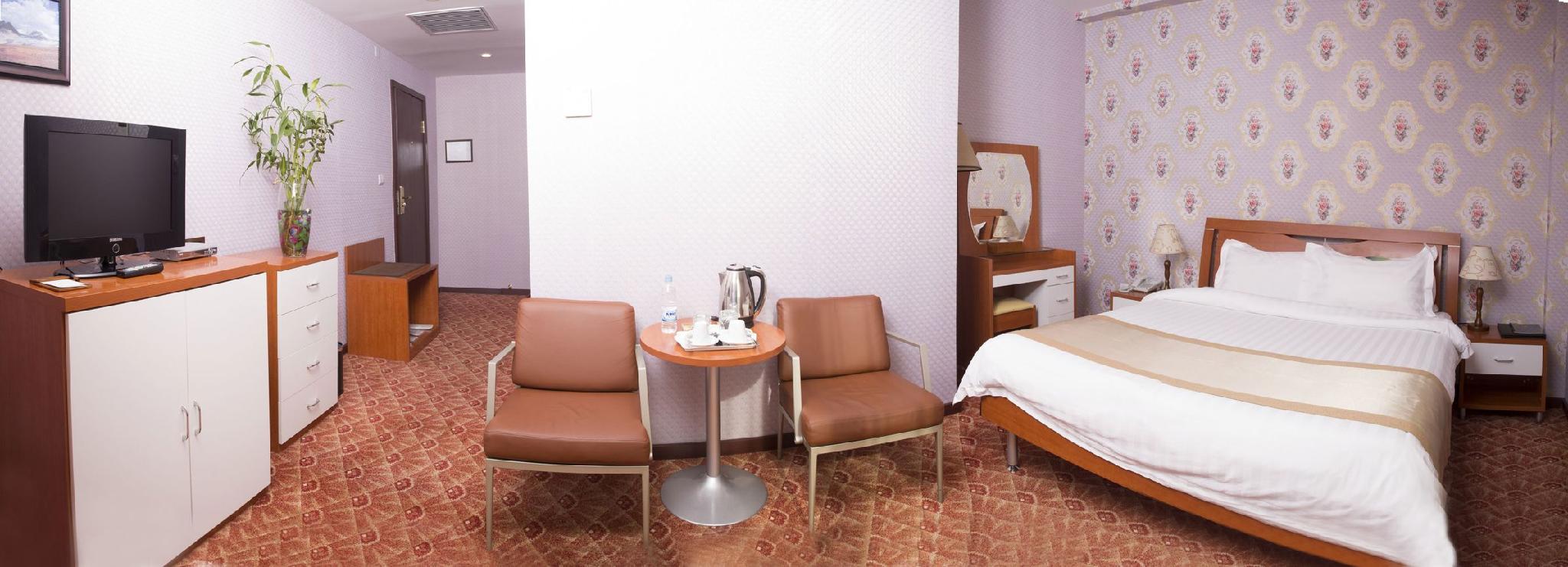 Semi Room, Luxury