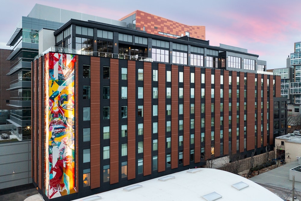 Moxy Madison Downtown 1/47