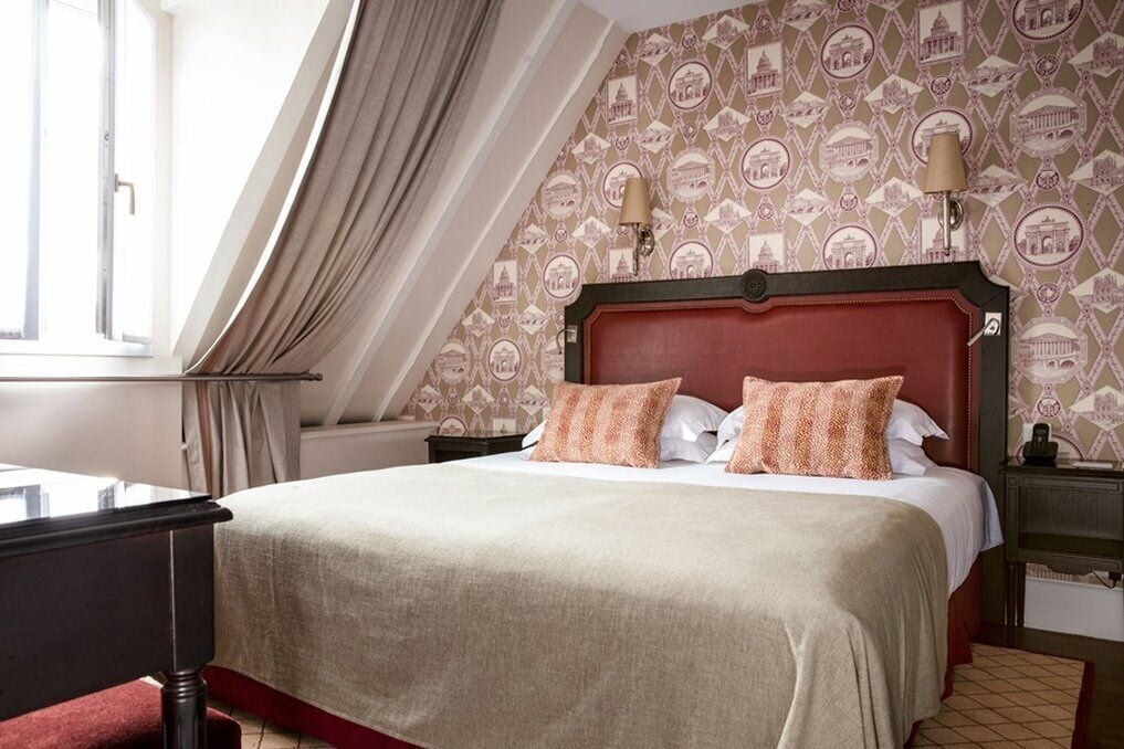 ROOM, DOUBLE BED, SOFA