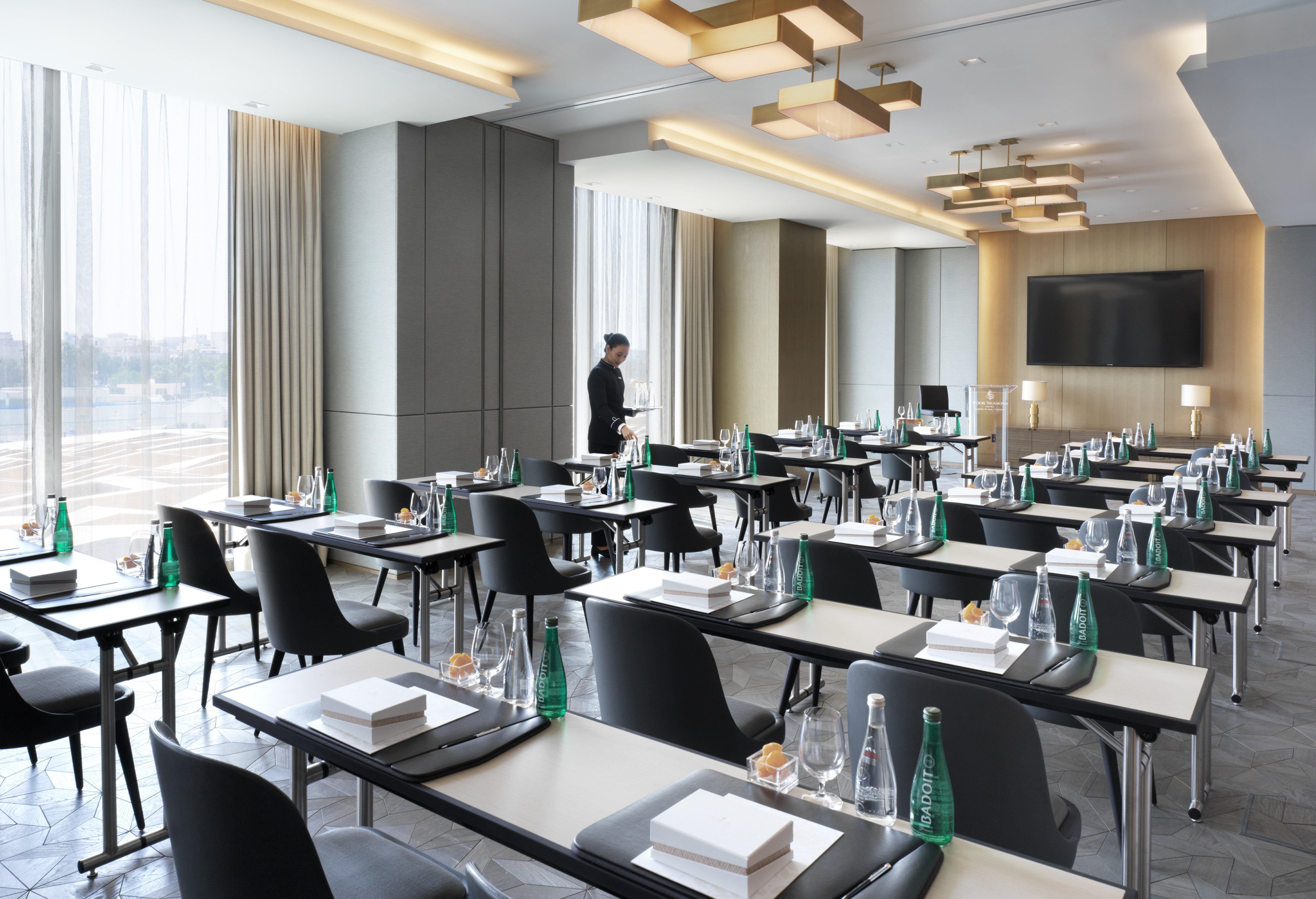 Four Seasons Hotel Kuwait at Burj Alshaya 73/78