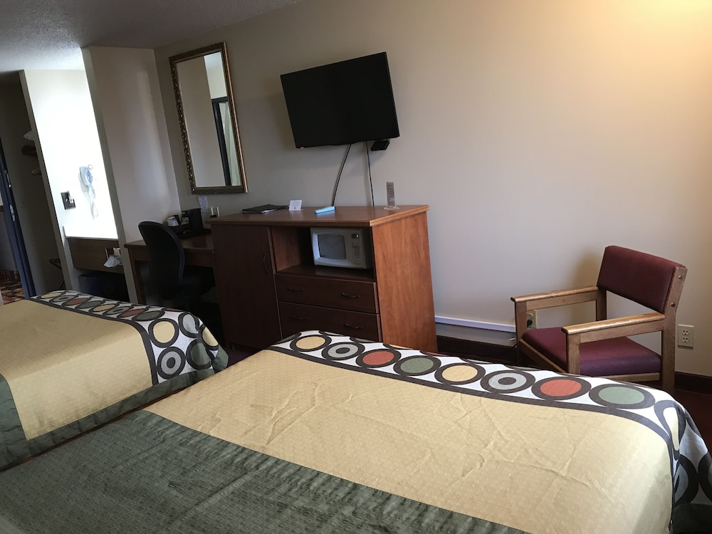 Heartland Hotel And Suites 25/62