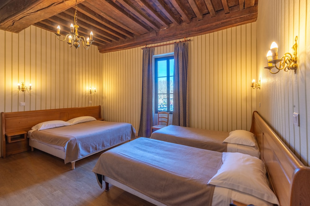Hotel De La Cloche 13/42