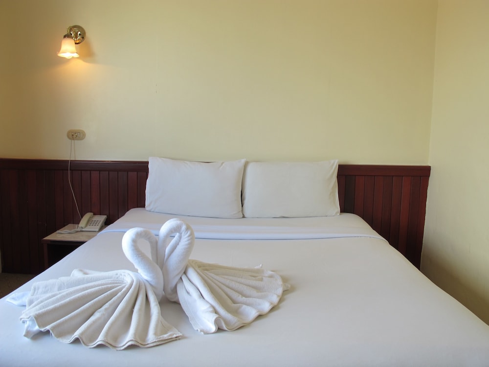 Chumphon Palace Hotel 16/47