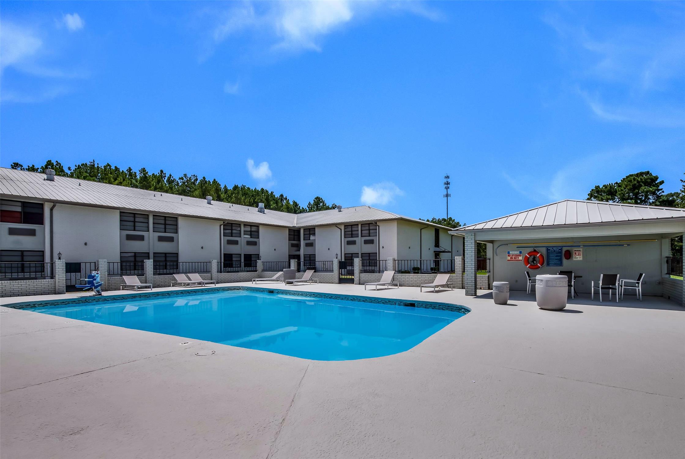 Clarion Pointe Marshall, TX 20/22