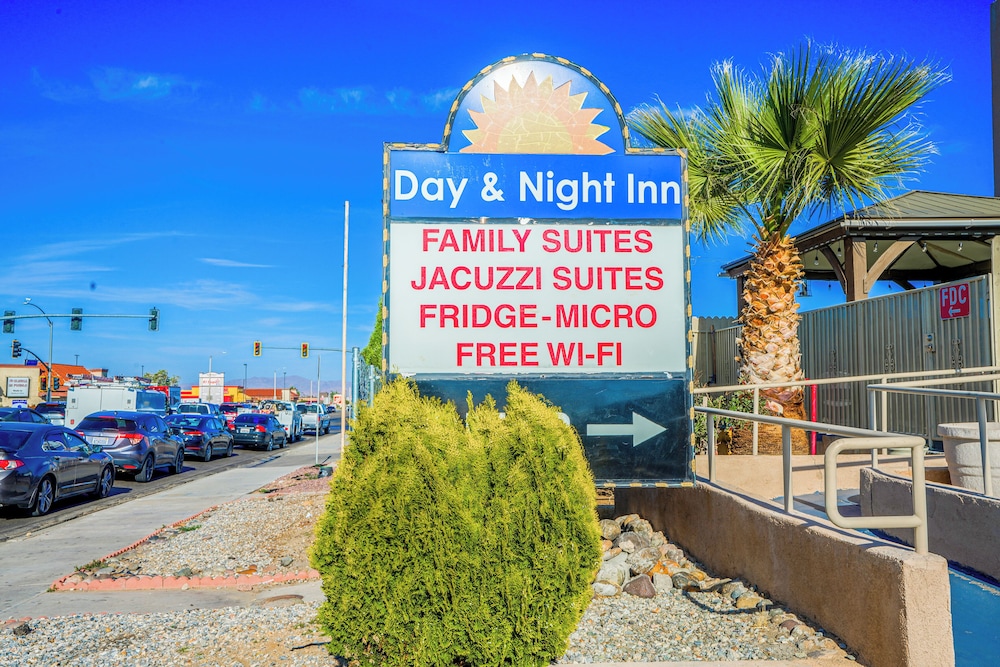 OYO Day And Night Inn image
