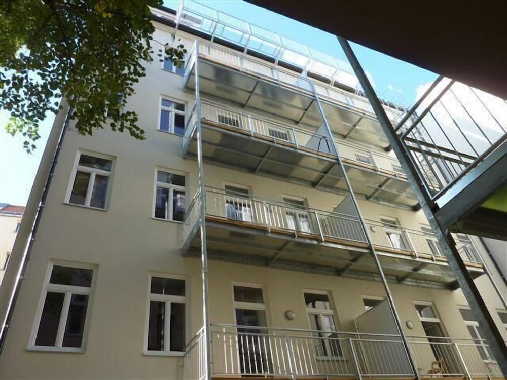 GoVIenna Modern Apartment 2/17
