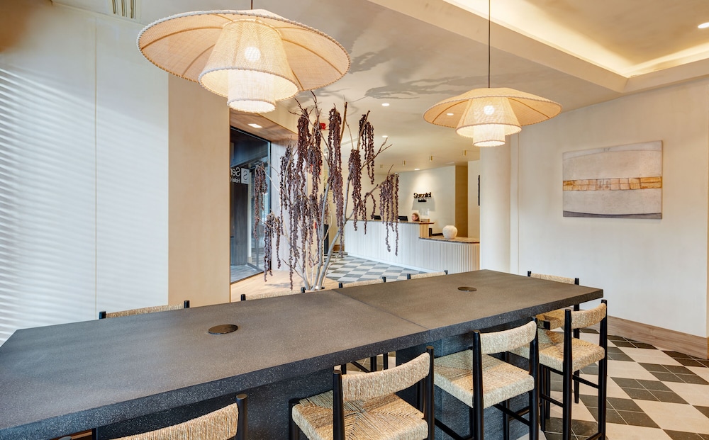 Pozuelo Hotel 24/32