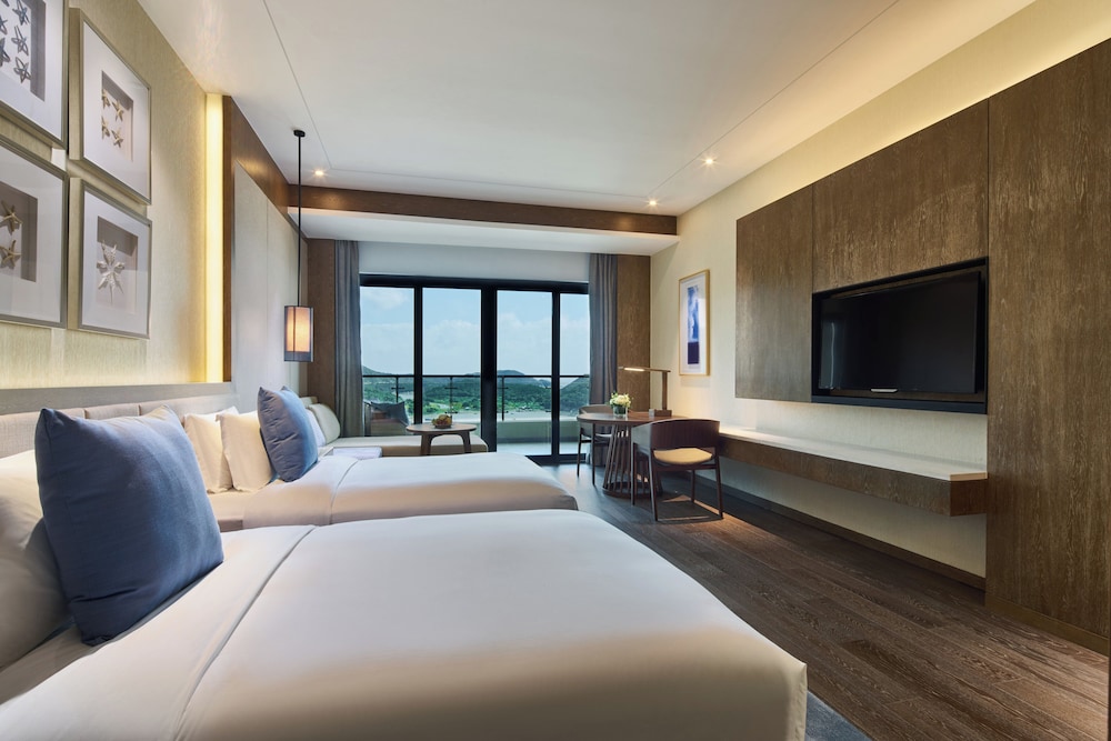 Premium, 2 Double Beds, Lateral Side Sea View
