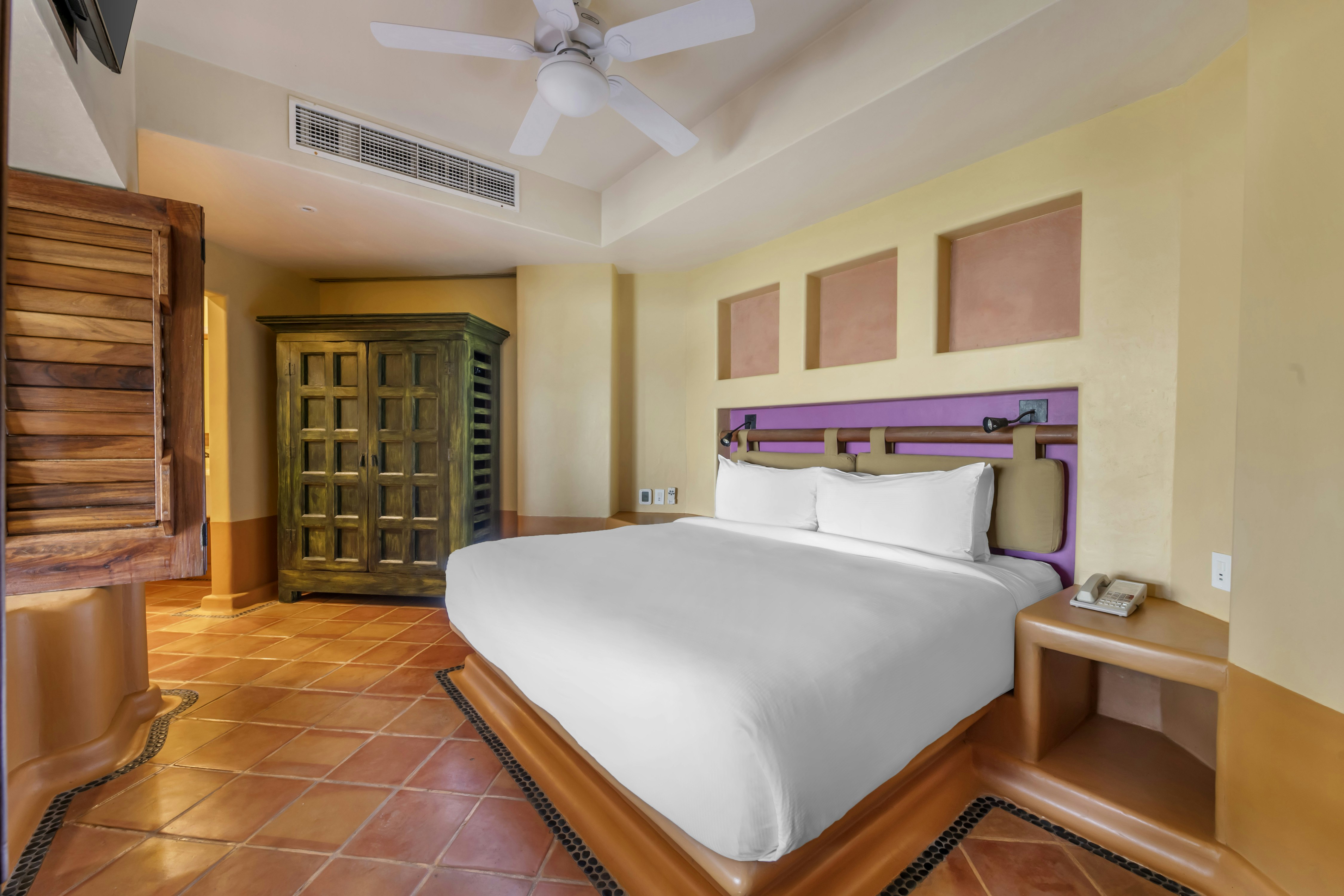 1 Bedroom, King Bed, 2 Bathrooms, Plunge Pool