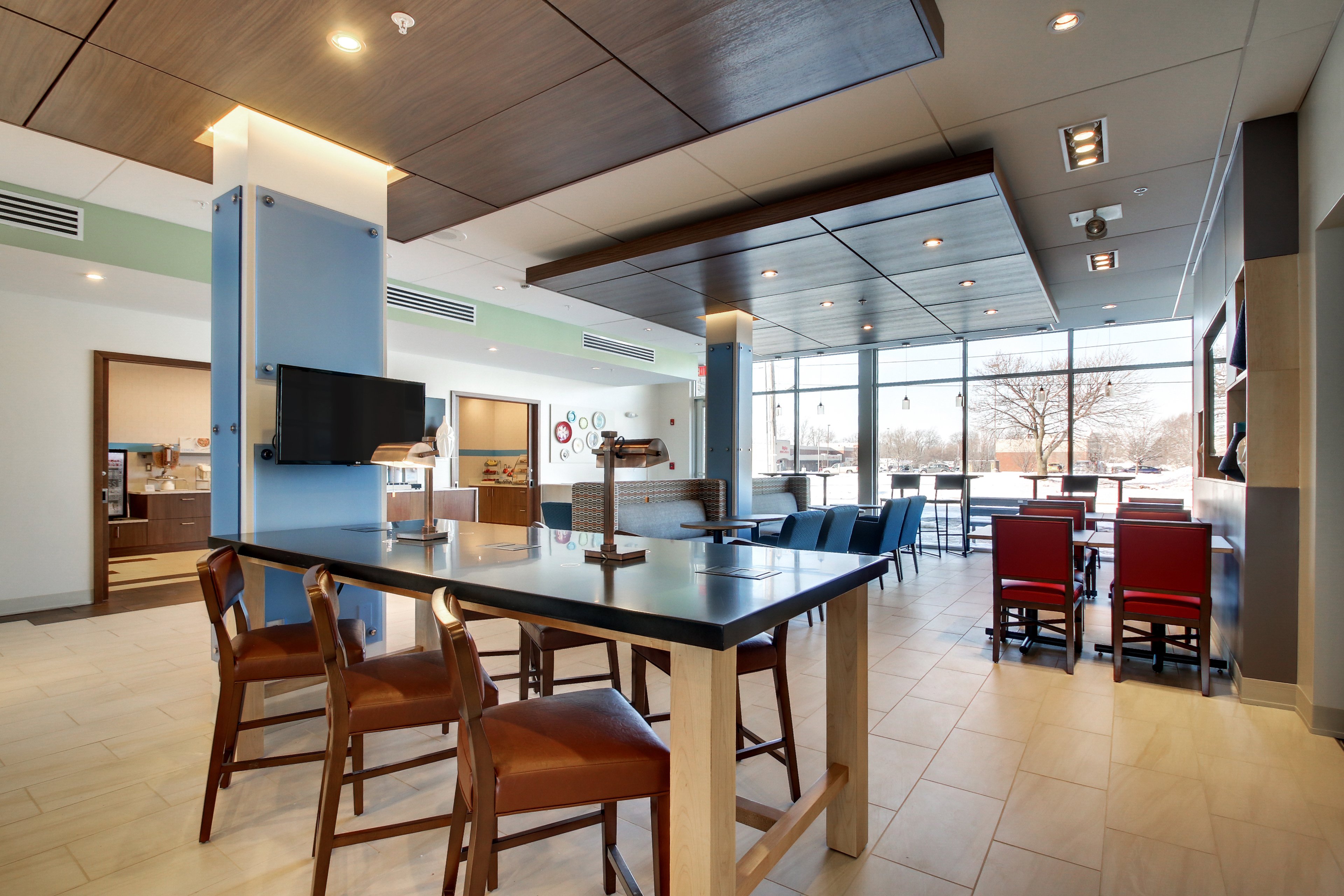 Holiday Inn Express & Suites GALESBURG 49/61