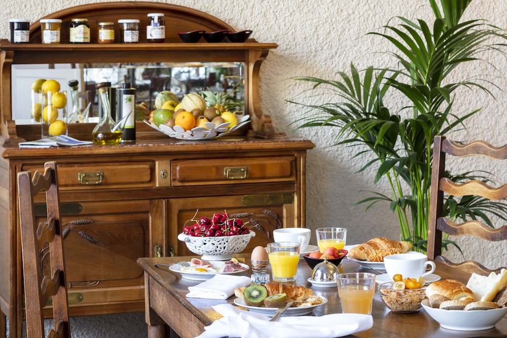 HOTEL LA CHAUMIERE 28/32