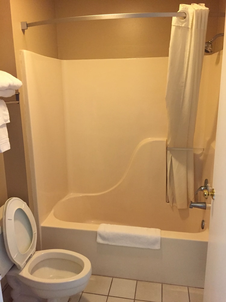 Super 8 By Wyndham Ocean Springs Biloxi 21/43