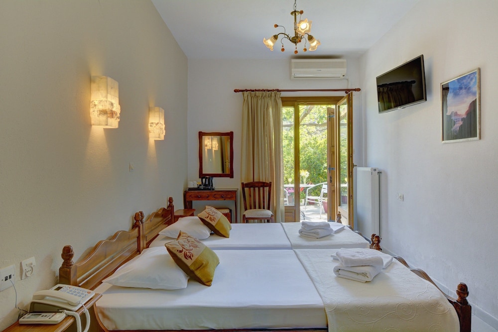 Hotel Agnadi-Horefto 25/63