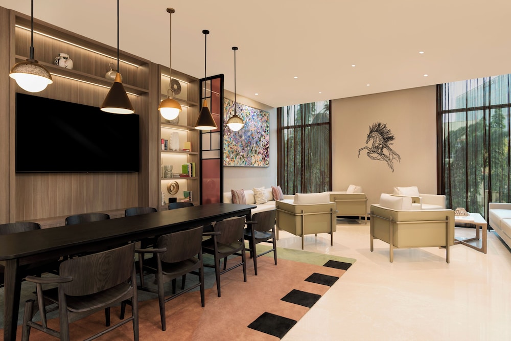 Ibis Mumbai BKC 56/75