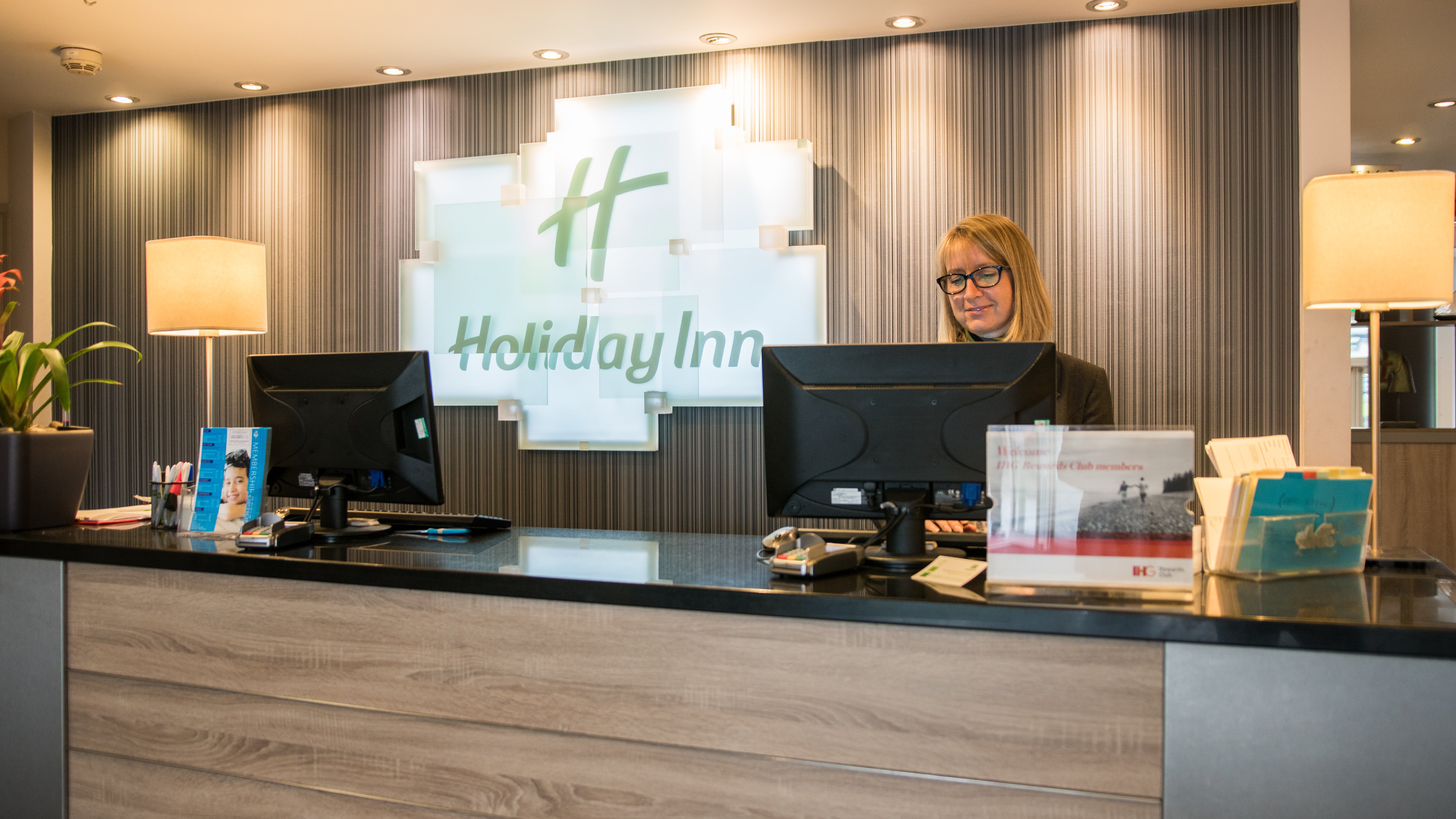 Holiday Inn Ellesmere Port Cheshire Oaks 4/48