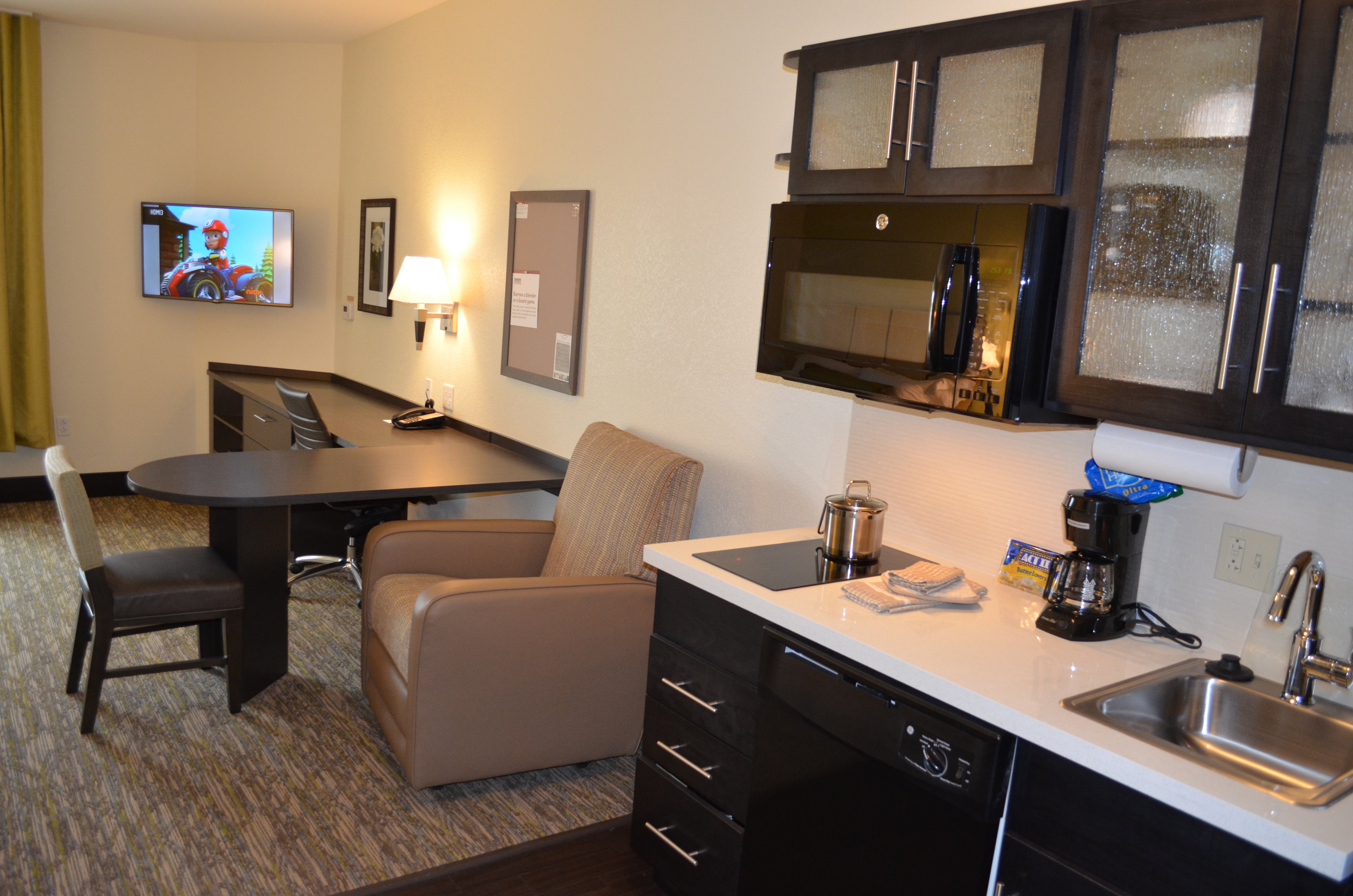 Candlewood Suites St. Joseph 49/54