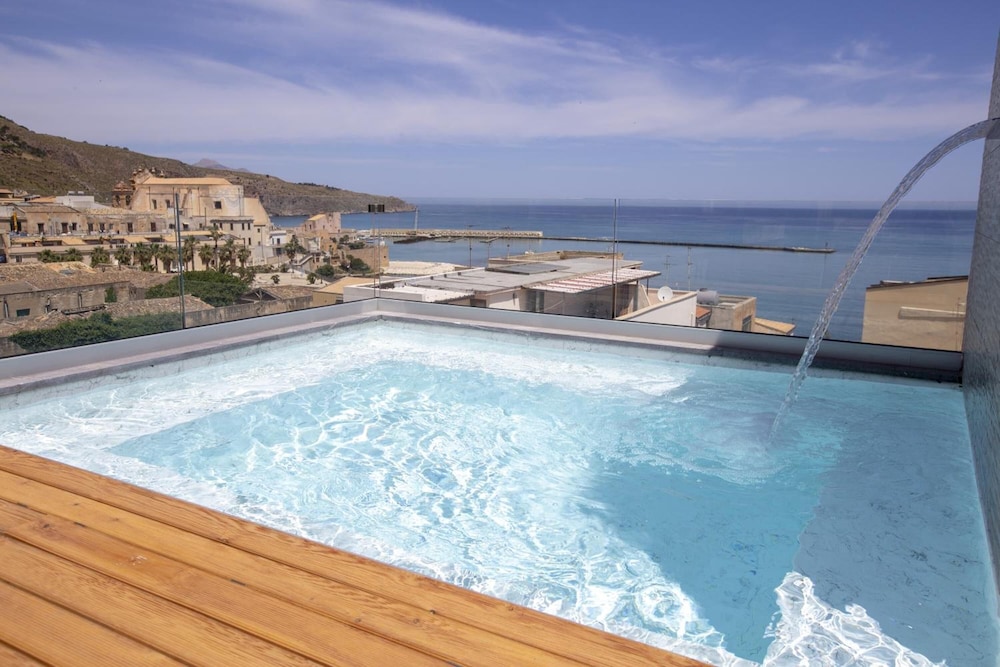 Luxmari hotel & spa 50/64