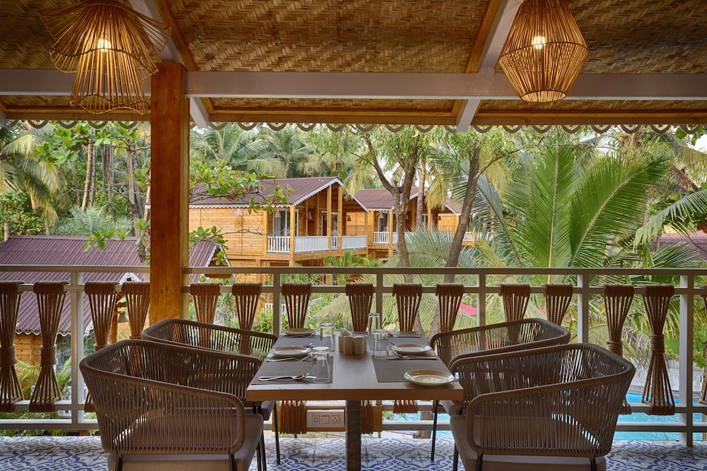 Aralea Beach Resort by Stone Wood Morjim 17/47