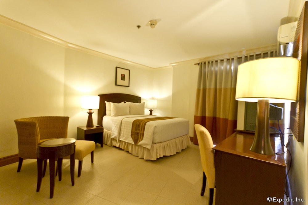 Crown Regency Suites Mactan 52/74