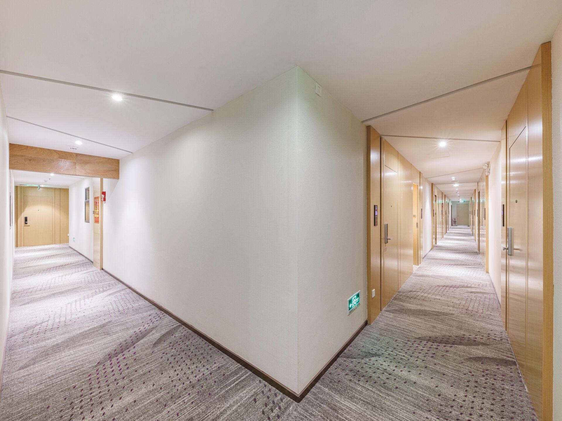 Lavande Hotel(Guangzhou Xiajiao Metro Station Shaxi Hotel Supplies City Store) 32/42