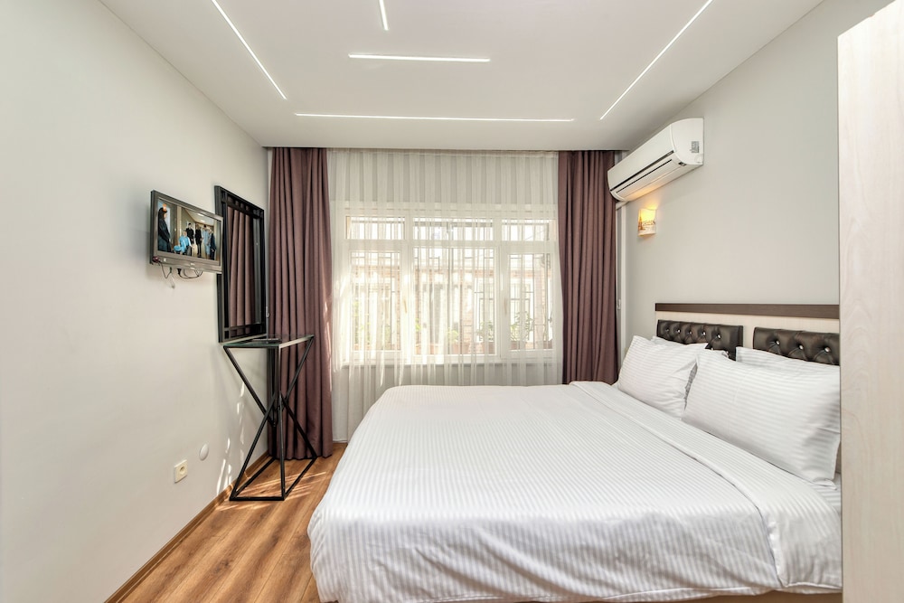 Bright Apart Hotel 13/50