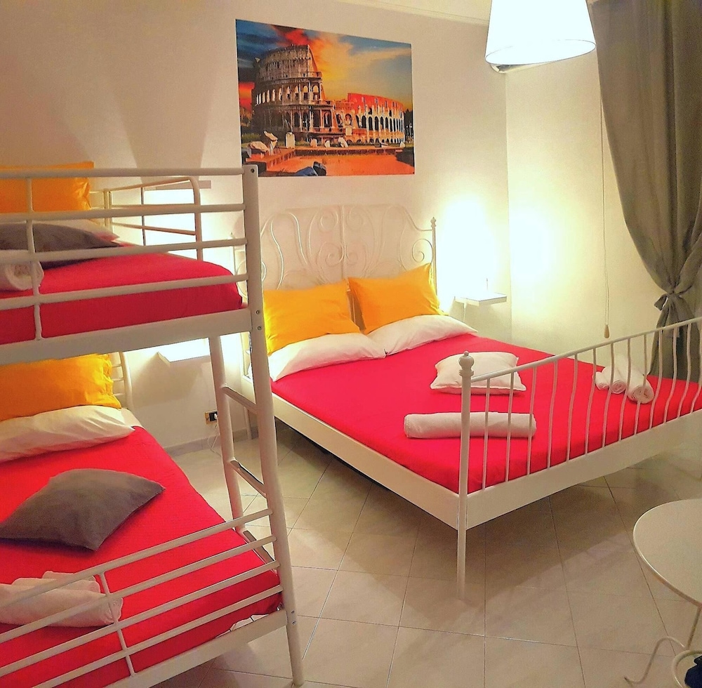 Rhome Sweet Rhome Suite 7/40
