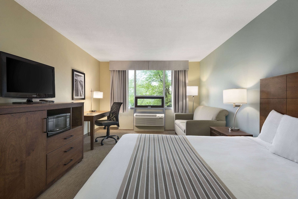 Room, Queen Bed, Accessible