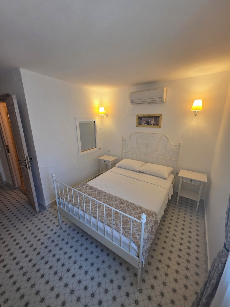 Tarcin Alacati Otel - Adults Only 23/48