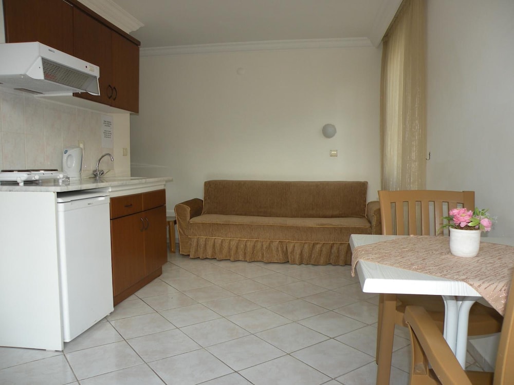 Liman Apartment 13/59