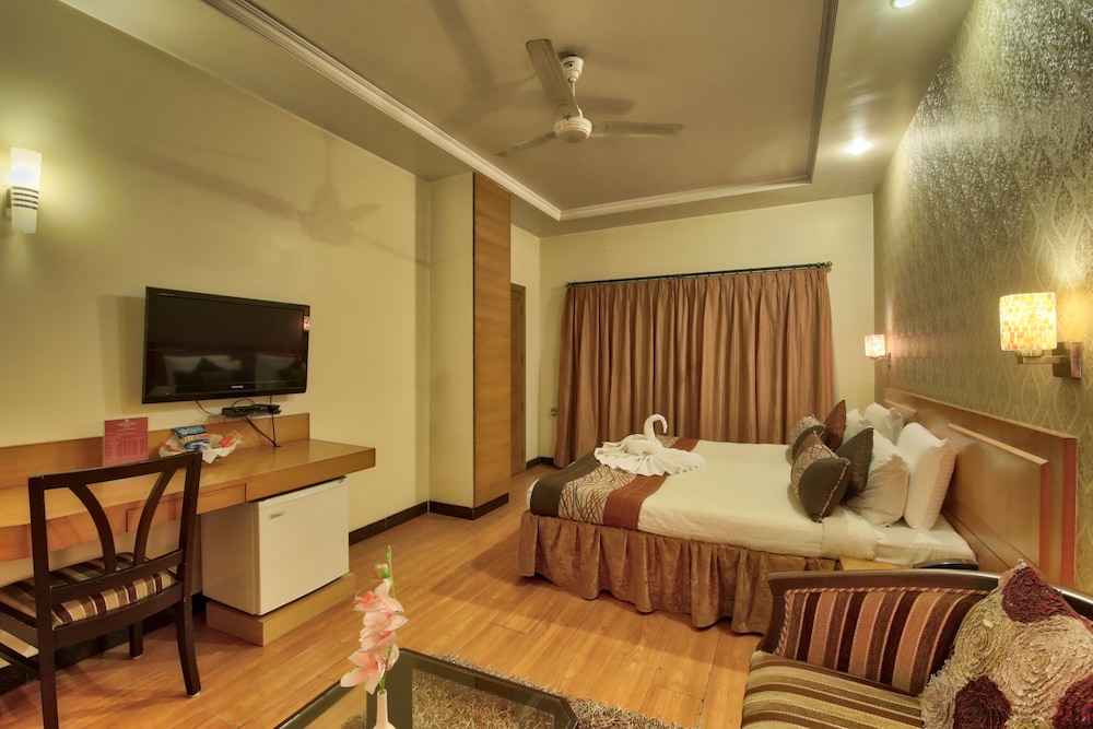 Vishwaratna Hotel 12/39