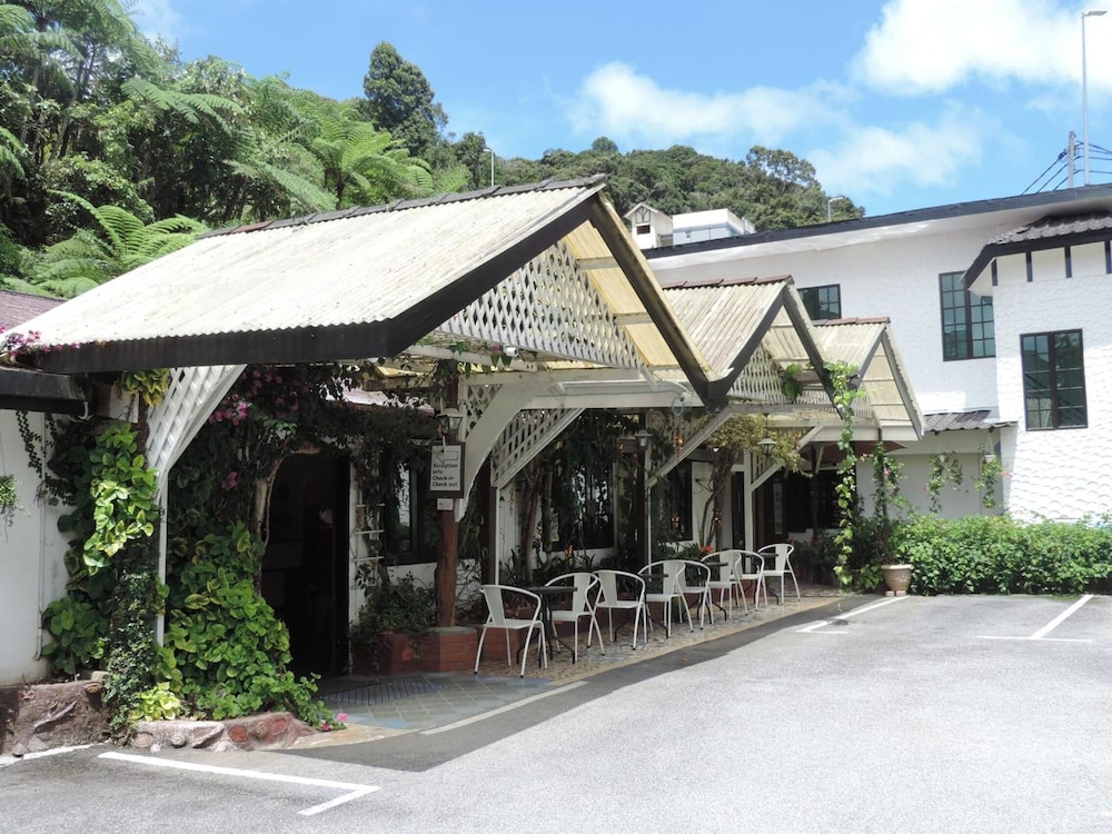 Cameronian Inn 6/69