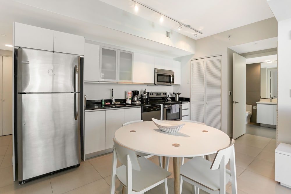 Miami Vacations Corporate Rentals - Monte Carlo 55/69
