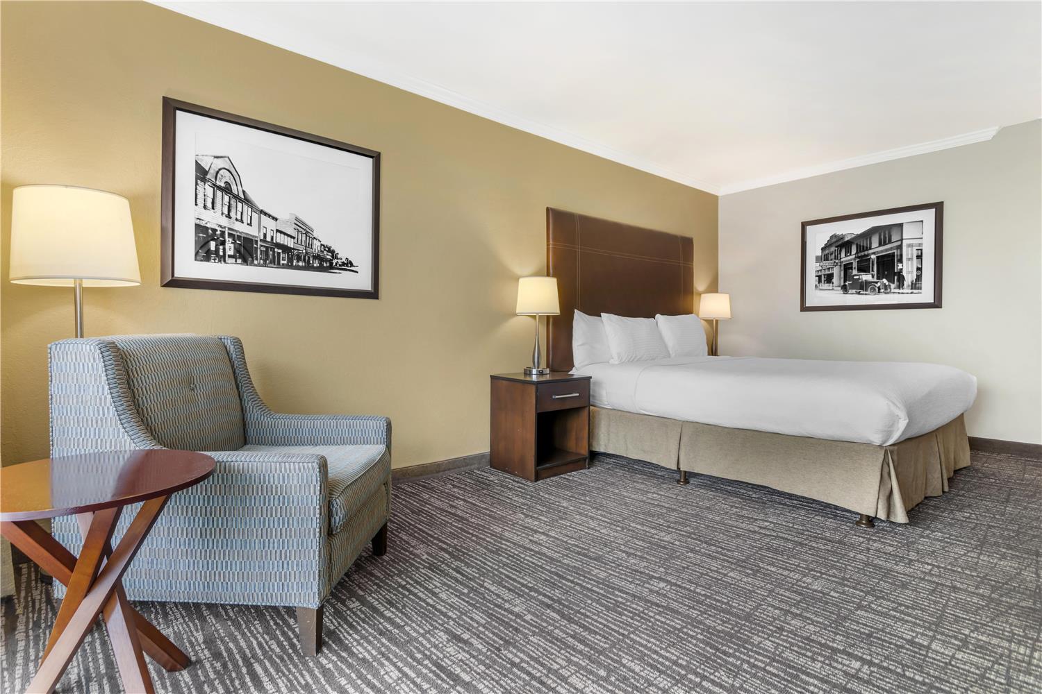 Best Western Plus Garden Court Inn 15/54