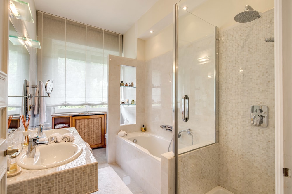 La Gaura Guest House 40/47
