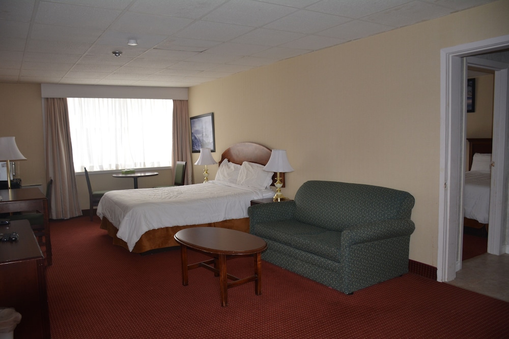 Knights Inn North Bay 18/41