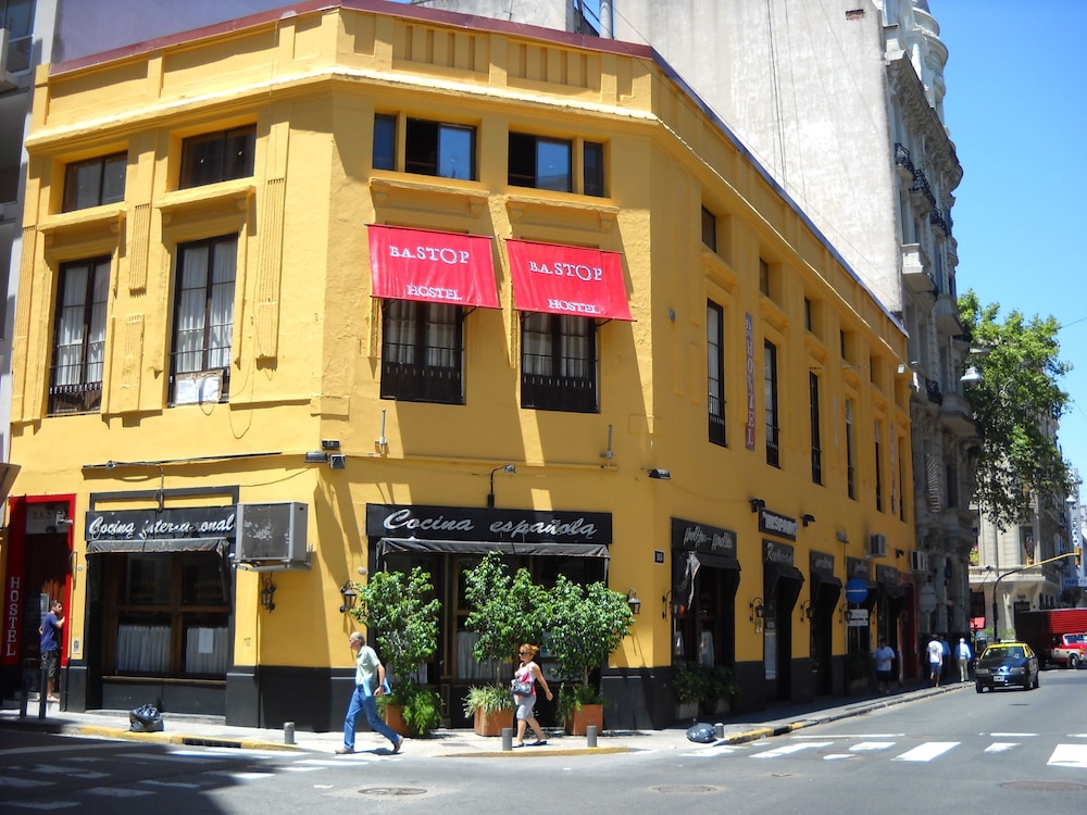 BA Stop Hotel House 48/50