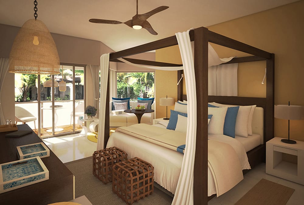 Junior Suite, King Bed, Tropical View