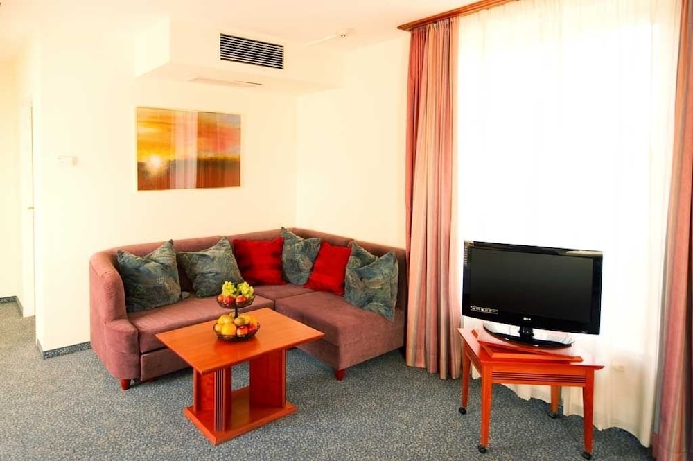 Hotel Allegro 40/53