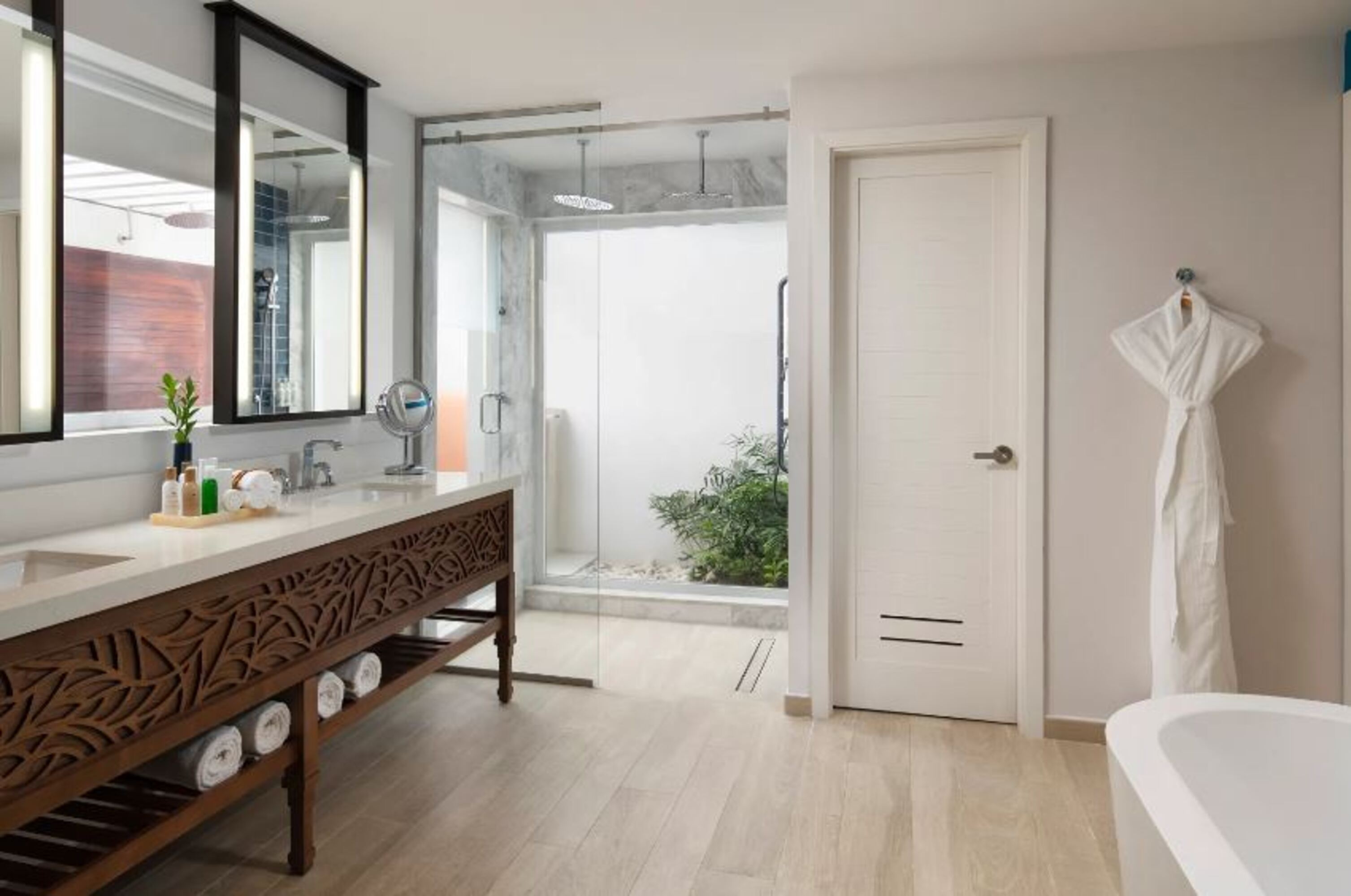 Presidential, Preferred Club, Suite