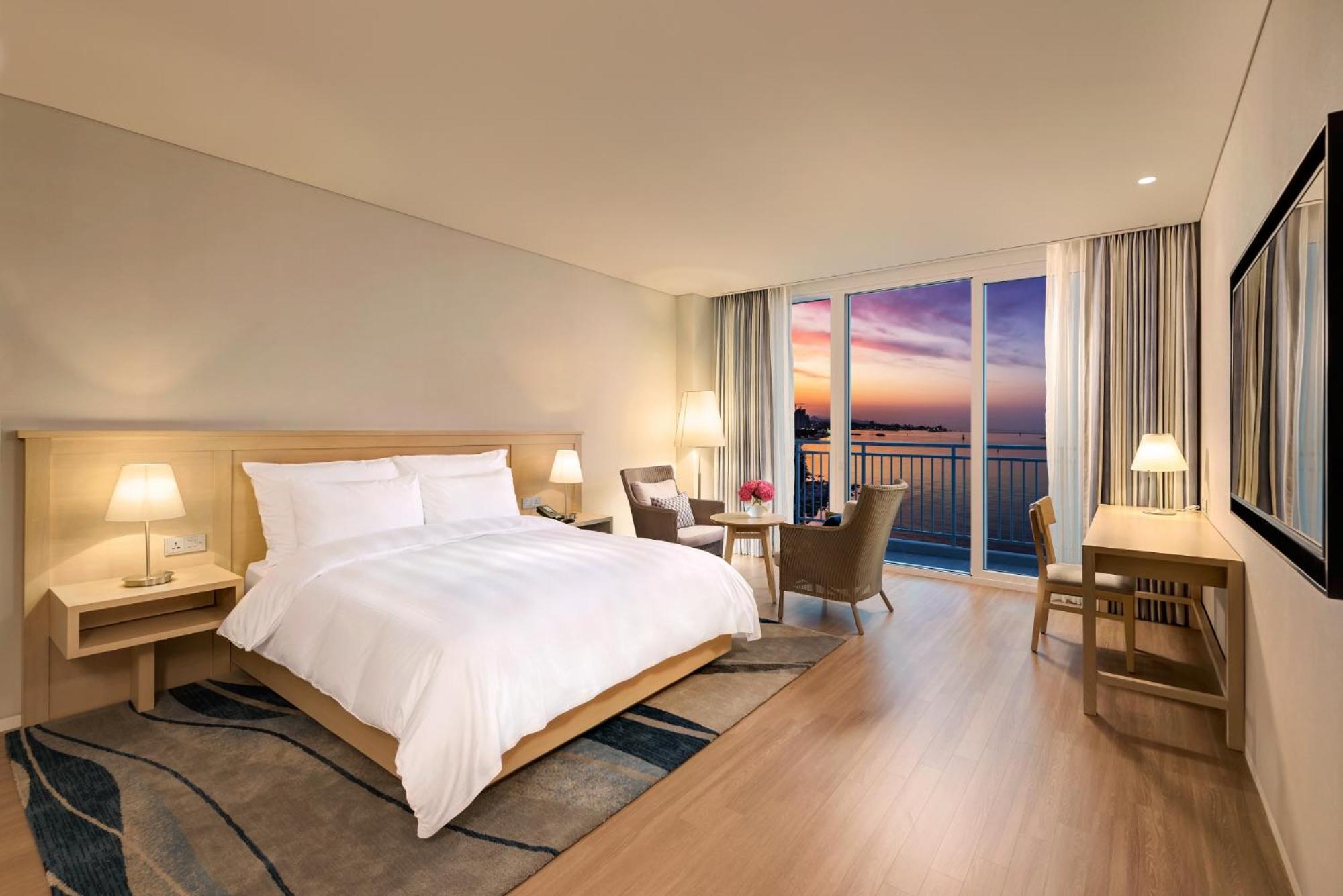 Deluxe, Double Bed