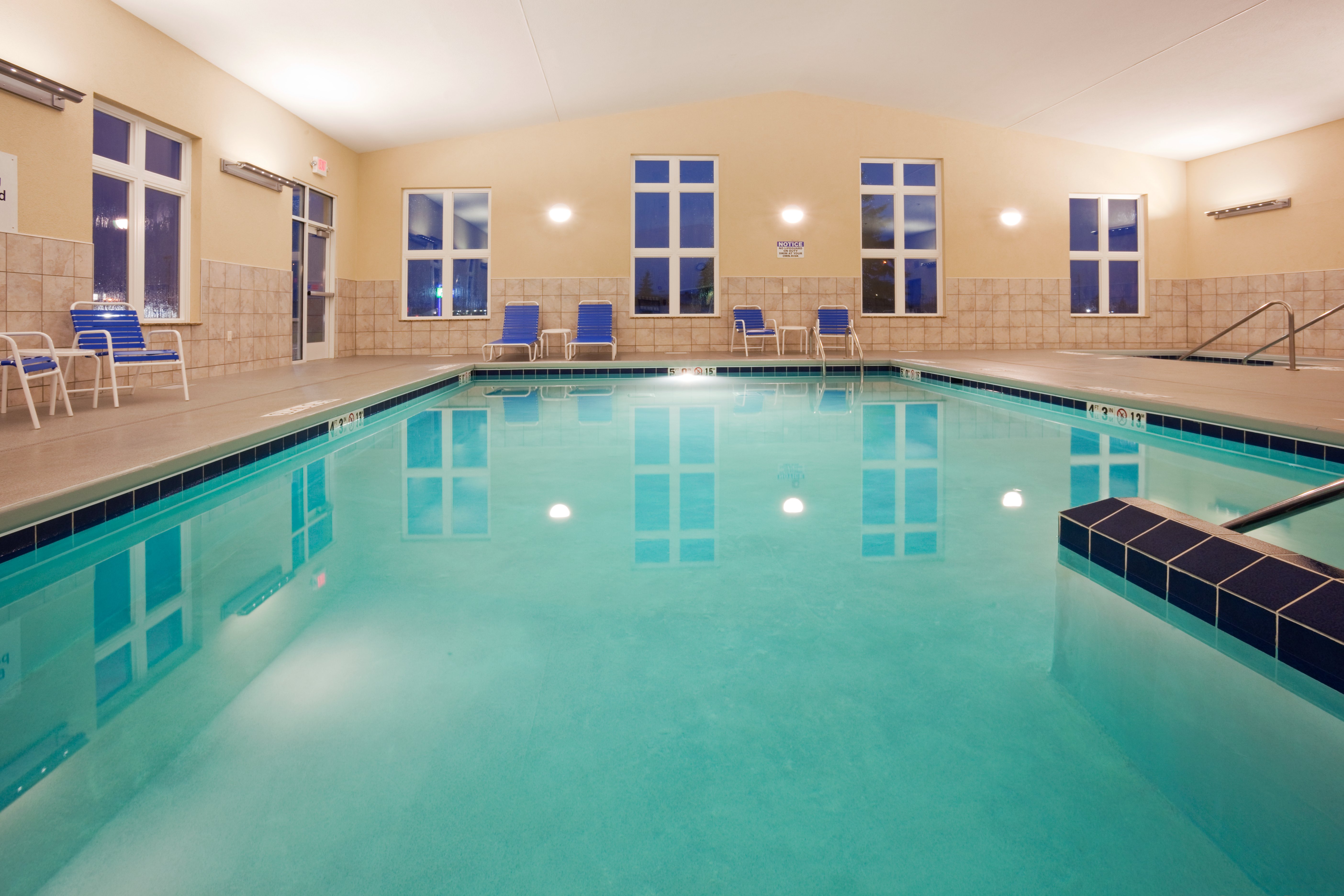 Holiday Inn Express Hotel And Suites Antigo 36/61