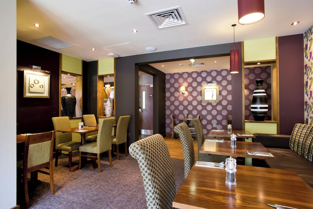 Premier Inn Aberdeen Airport (Dyce) 39/53