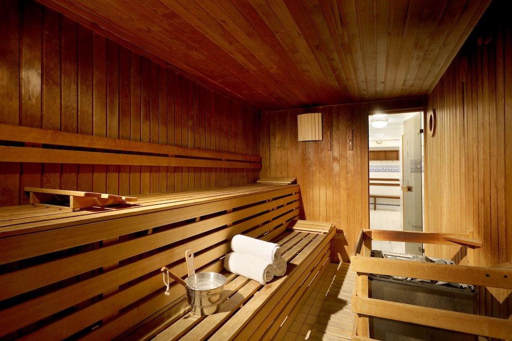 swimming pool spa