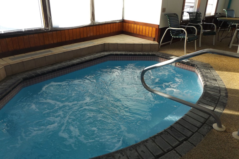 Nisswa Inn And Suites 10/61