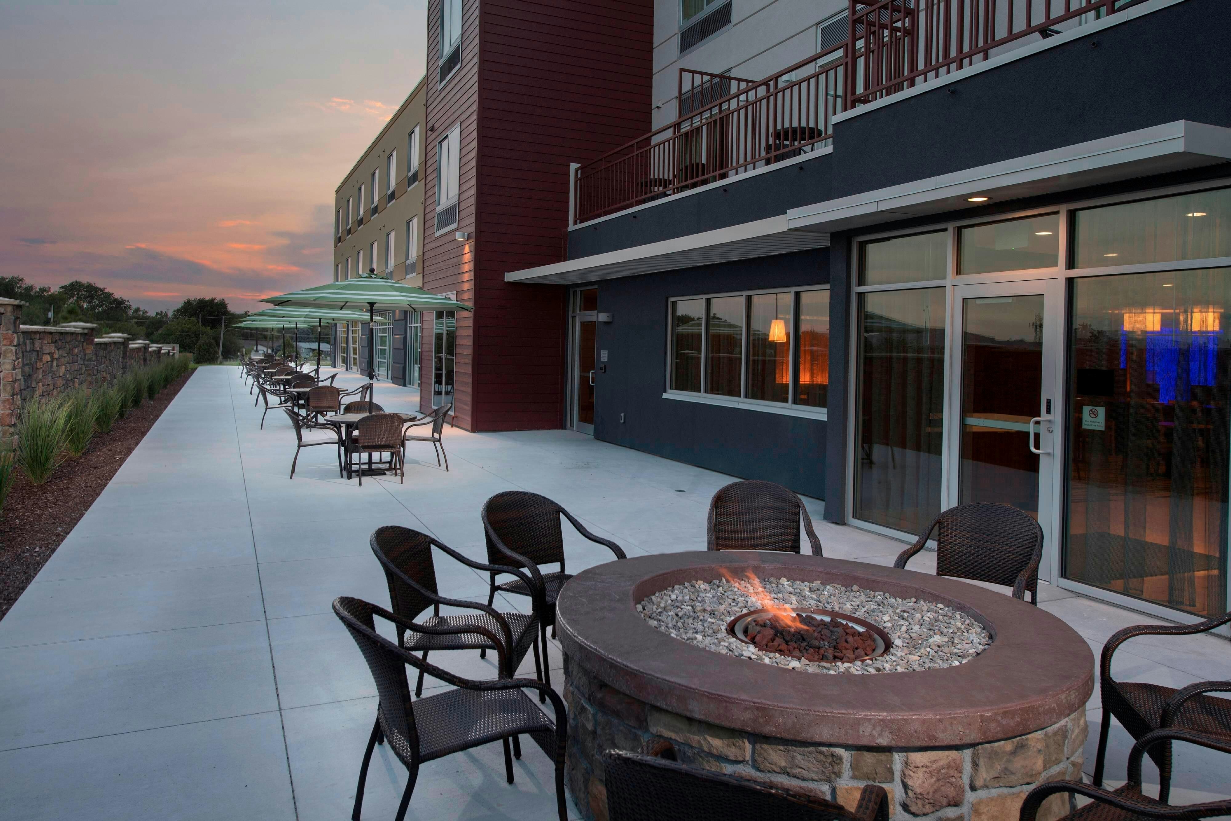 Fairfield Inn Suites Scottsbluff 13/18