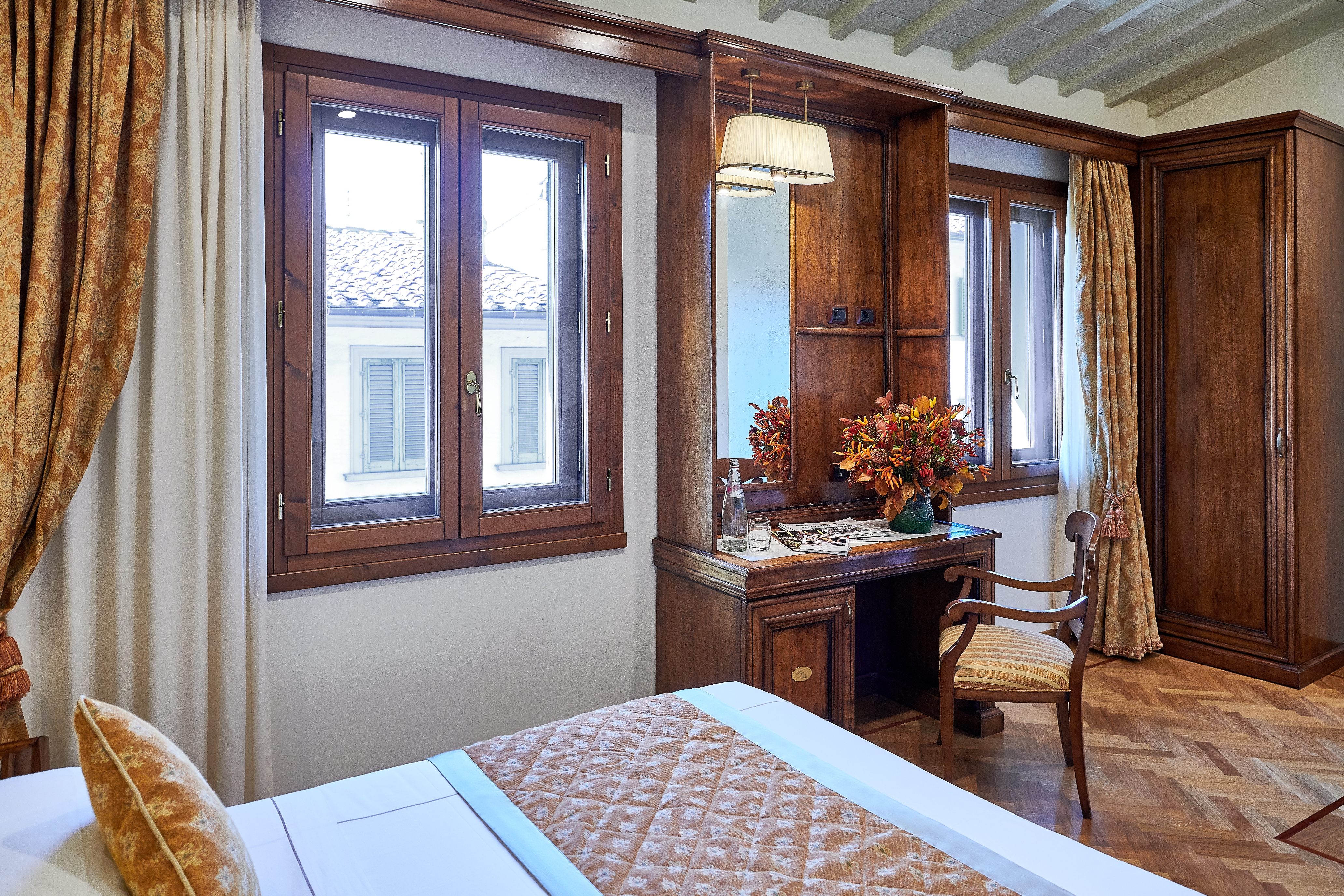 Comfort, Double or Twin Bed