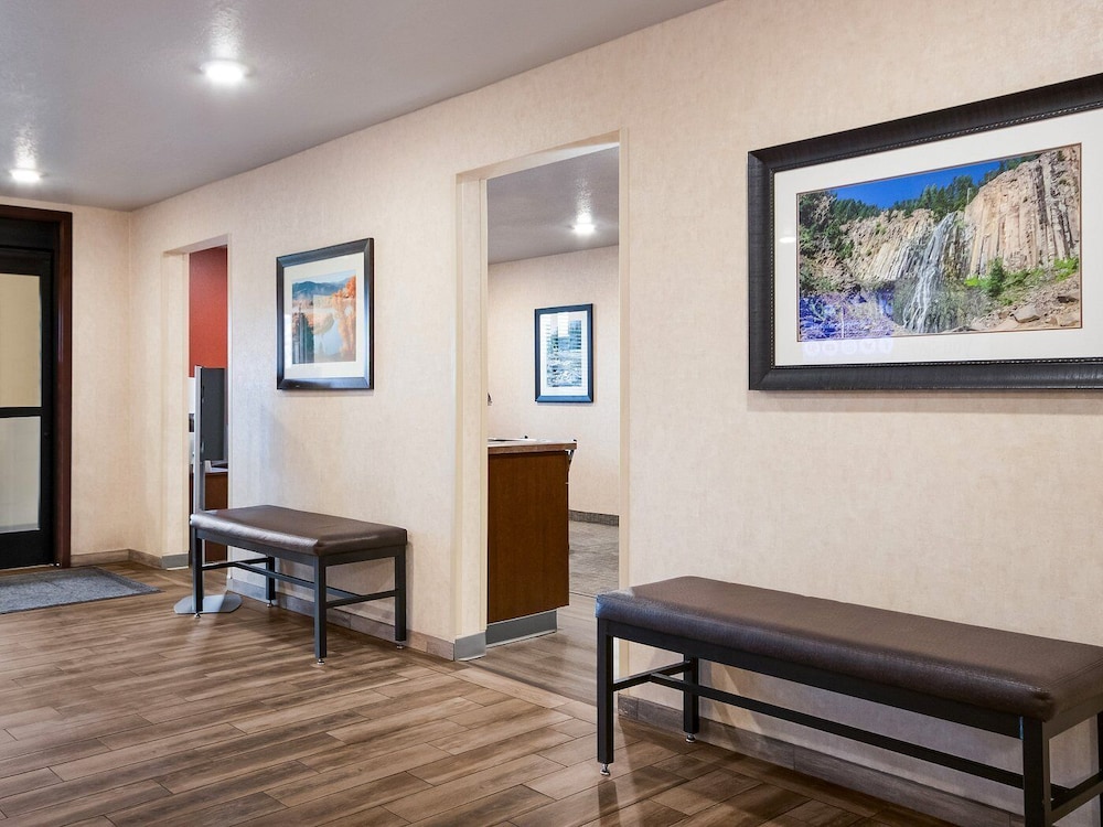 La Quinta Inn & Suites by Wyndham Greenville 45/61